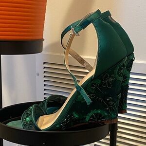 USED Betsy Johnson Green Wedge Heels (Size 8 womens)